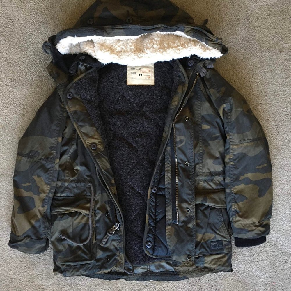 Aritzia Camo Cargo Jacket